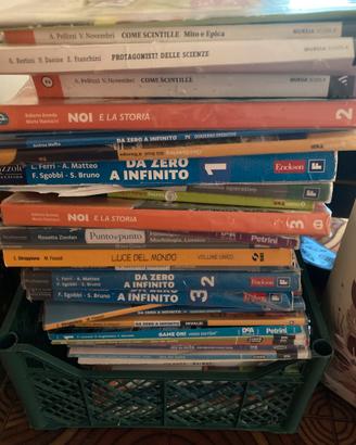 Libri di testo scula media