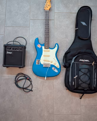 Chitarra elettrica Stratocaster con Amplificatore 