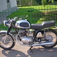 MV Agusta 250 bicilindrica iscritta ASI