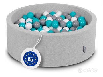 Piscina bambini con palline