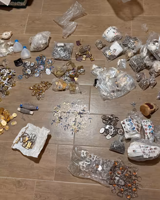 Assortimento articoli religiosi