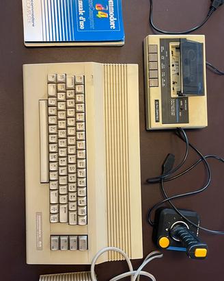 Commodore 64, registratore, alimentatore, manuale