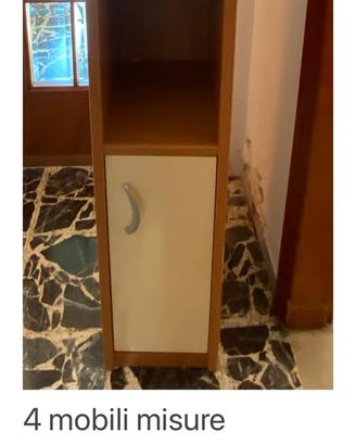 4 mobili a colonna