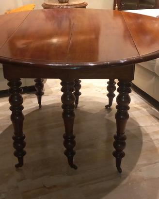 tavolo a pipistrello