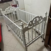 Culla in stile vintage