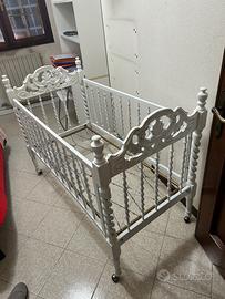 Culla in stile vintage