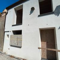 Casa indipendente panoramica a Castroreale (ME)