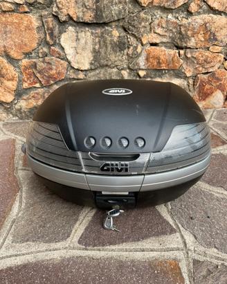 Bauletto GIVI modello V46 tech