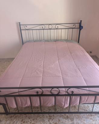 Letto matrimoniale in ferro battuto