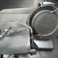 AFFETTATRICE OMEGA PROFESSIONALE