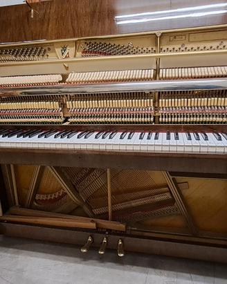 Pianoforte verticale Petrof