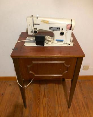 Macchina da cucire Necchi 503 con mobiletto