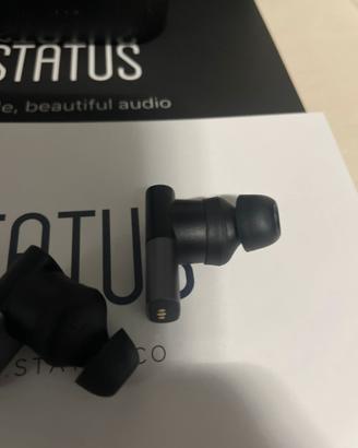 Between PRO,  STATUS AUDIO, cuffie BT
