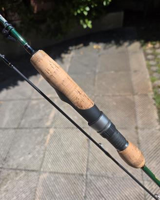 Canna trout area con mulinello 