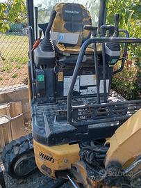 escavatore PC 16 komatsu 