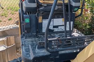 escavatore PC 16 komatsu 