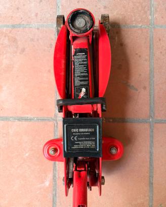 CRIC IDRAULICO 2T PER AUTO