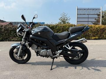 Suzuki SV650 2006 – 38.000 km – PRONTA ALL’USO
