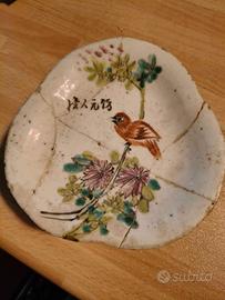Piatto alzatina in porcellana cinese con uccello
