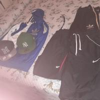 Lotto vestiti: nike, adidas, new era. Anni 2010-13