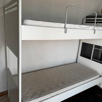 Letto a castello completo di materassi