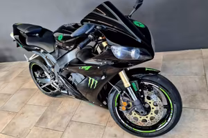 Yamaha r1