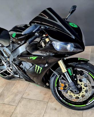Yamaha r1