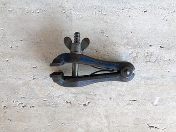 Antico Morsetto in ferro