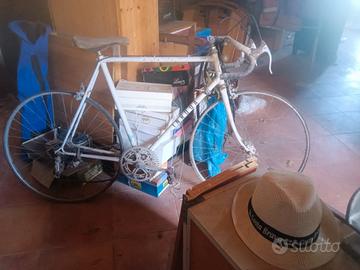 BICI DA CORSA ADORNI 