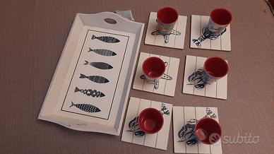 VASSOIO CON BICCHIERINI 