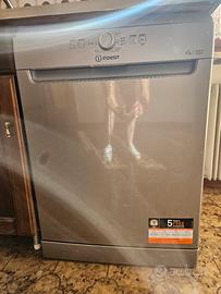 lavastoviglie indesit