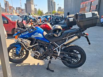 triumph tiger 900