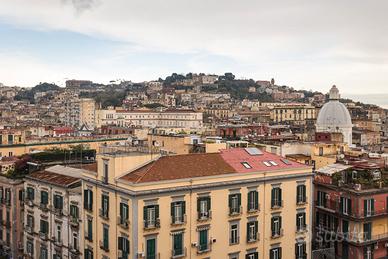 Appartamento ampia metratura, contesto signorile