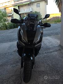 Honda adv 350