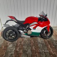 Ducati Panigale V4 base