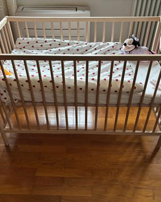 Lettino in legno +materasso