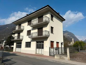 Vendesi casa indipendente a Tirano