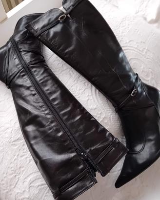 Stivale donna n.40 vera pelle nera