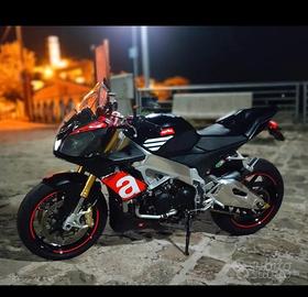 Aprilia Tuono V4R