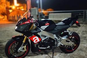 Aprilia Tuono V4R