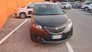 lancia y 1000 Ibrida 6 marcia