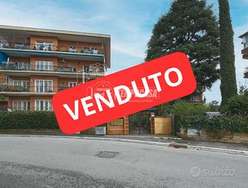 QUADRILOCALE CON TERRAZZO E POSTO AUTO CASSIA -DU