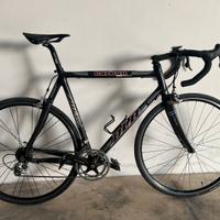 Bici da corsa full carbon