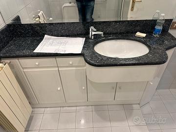 Lavello specchio e doccia