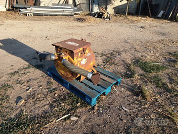 Impolveratore zolfo per vigna