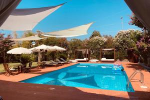 Villa con piscina per feste e soggiorno