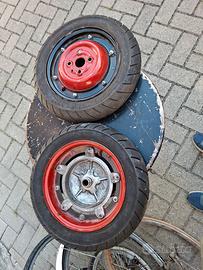 coppia di ruote per vespa 