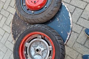 coppia di ruote per vespa 