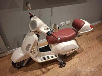Vespa Peg Perego elettrica per bambini
