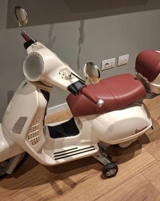 Vespa Peg Perego elettrica per bambini